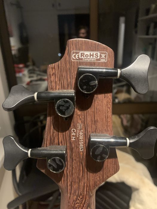 Baixo Cort C4h (Activo ou Passivo) - Troca só por iphone ou Mac