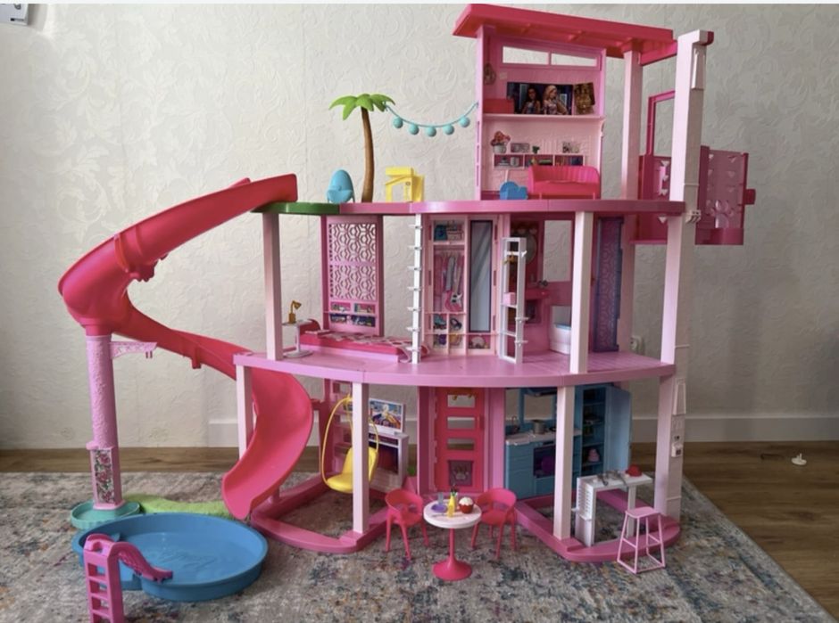 Duży domek Barbie