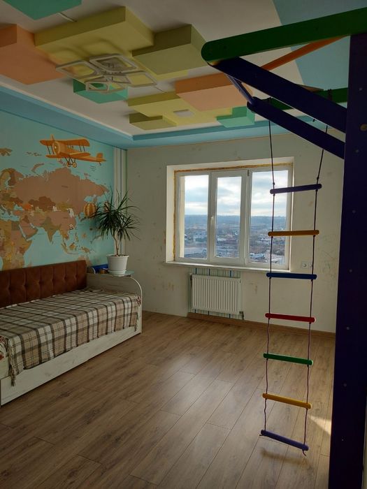 Продам большую 2-х кв Песочин - Мобиль