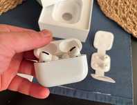 AirPods Pro originalne Apple grają