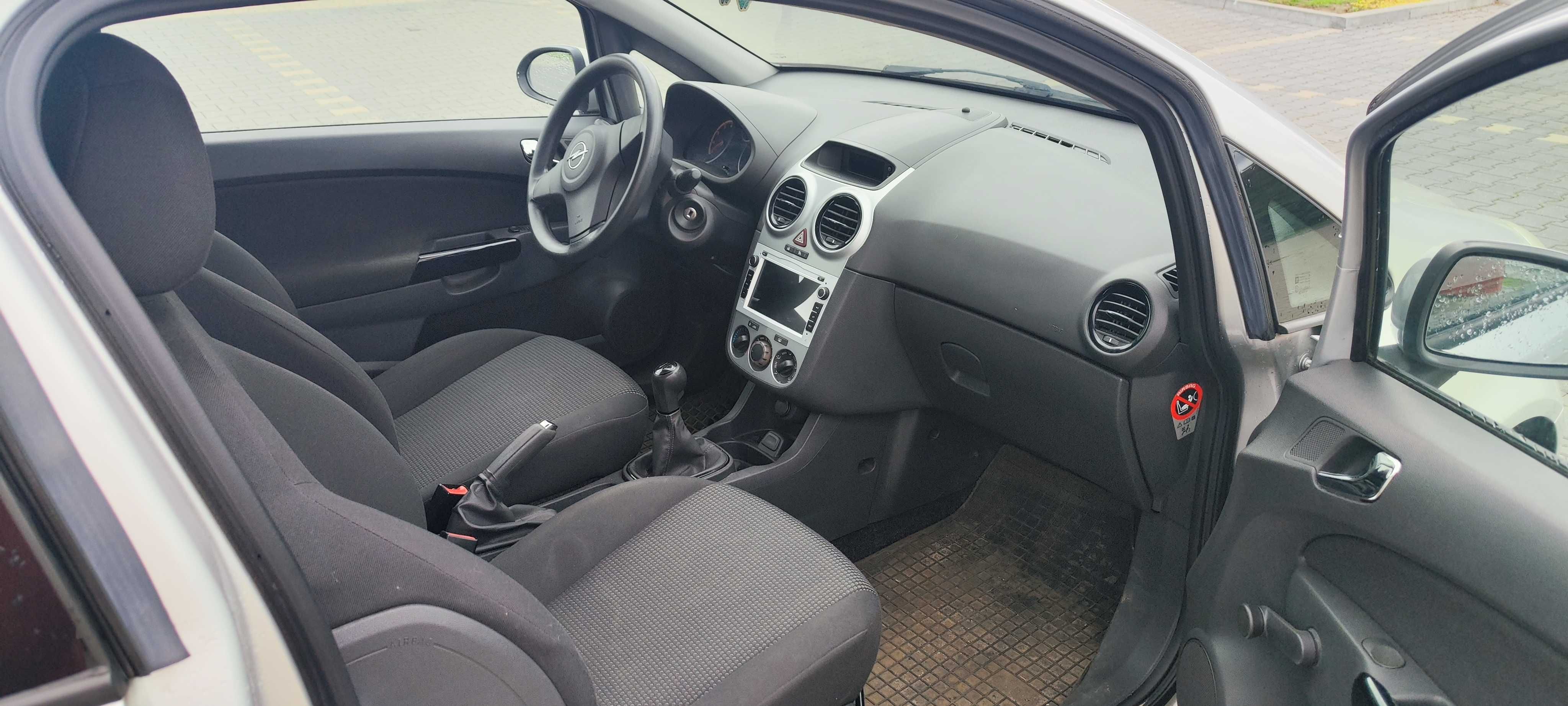 Opel Corsa D 1.2 Benzyna (2011)