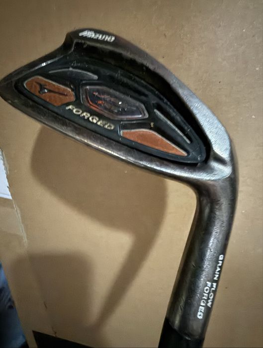 Mizuno JPX EZ Forged 2013