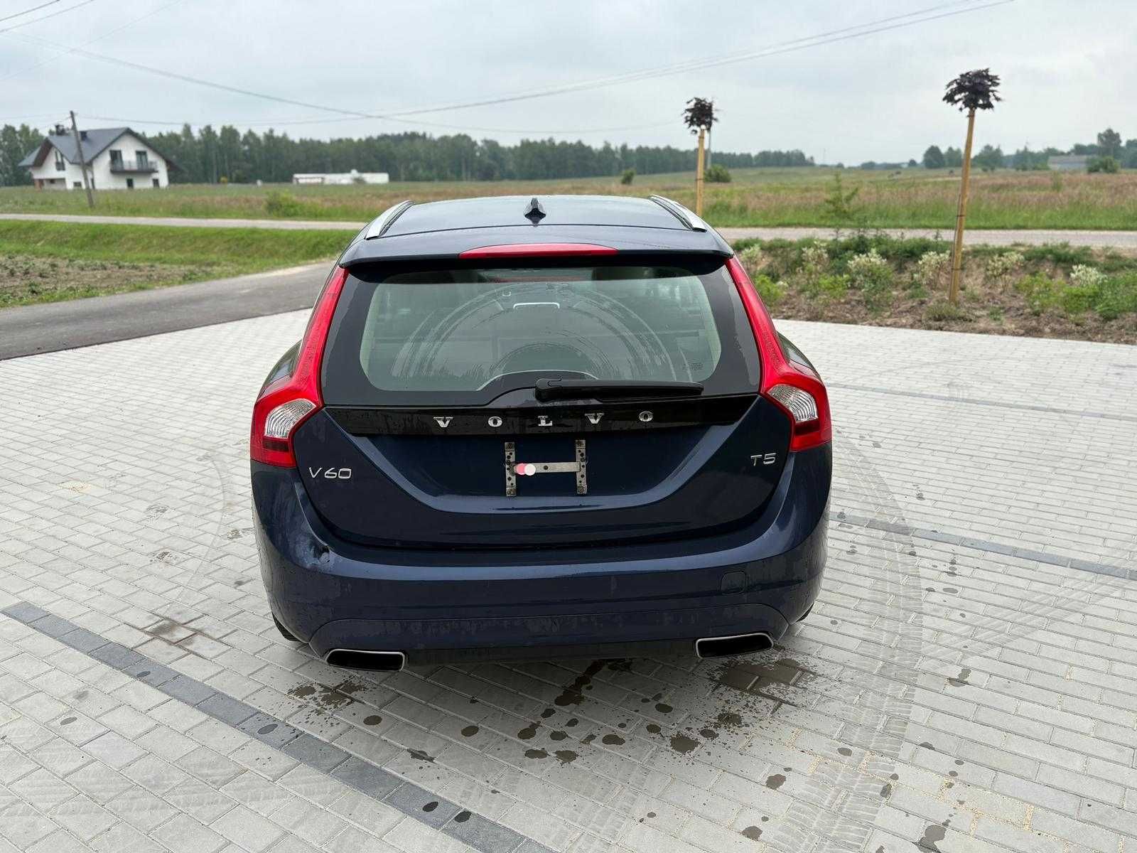 2015r. VOLVO V60 Premier 2.0t 250 Koni NA MIEJSCU Do poprawek