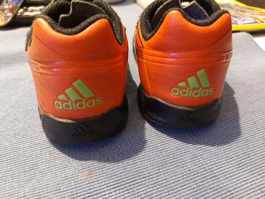 Sportowe halówki Adidas rozm.24