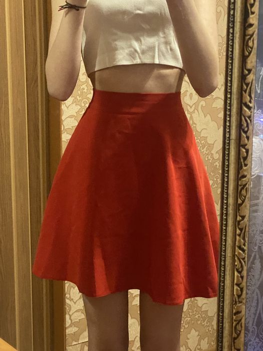 Жіночка спідниця