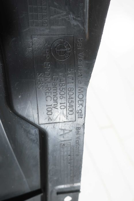 Nadkole trójkąt osłona BMW 3 E92 E93 M Pakiet prawy