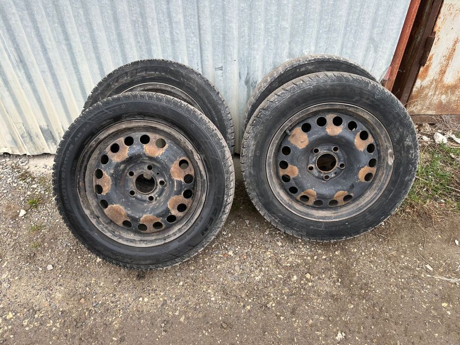 Зимова Резина Kapsen 185/60 R15 Диски 5*110 по шт.