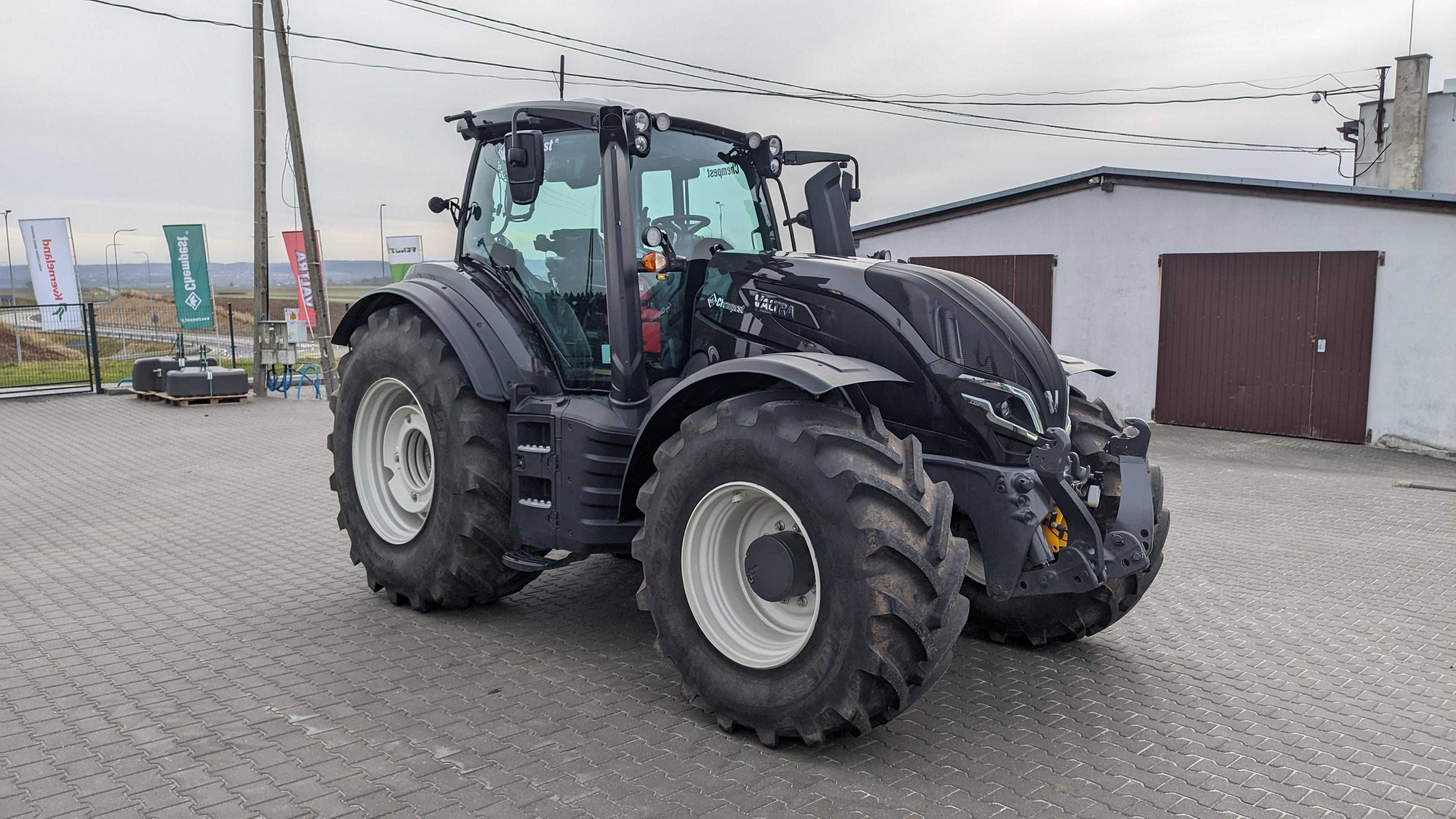 Ciągnik rolniczy Valtra T235 Direct