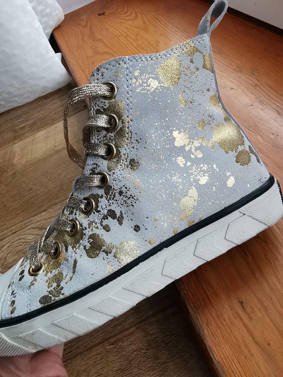 Buty trampki złote Relaks r. 36