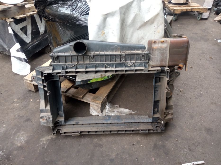 Корпус воздушного фильтра Mercedes REX, Vario 609 611 614 709 711 714
