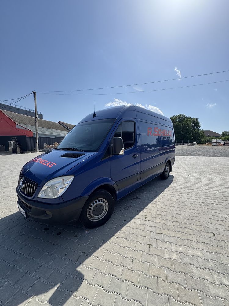 Продається sprinter 313