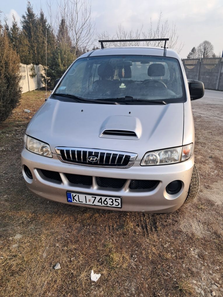 Hyundai  H 1,  6 osób jak vito trafić,transporter t4  2,5td 4D56 Łańcu