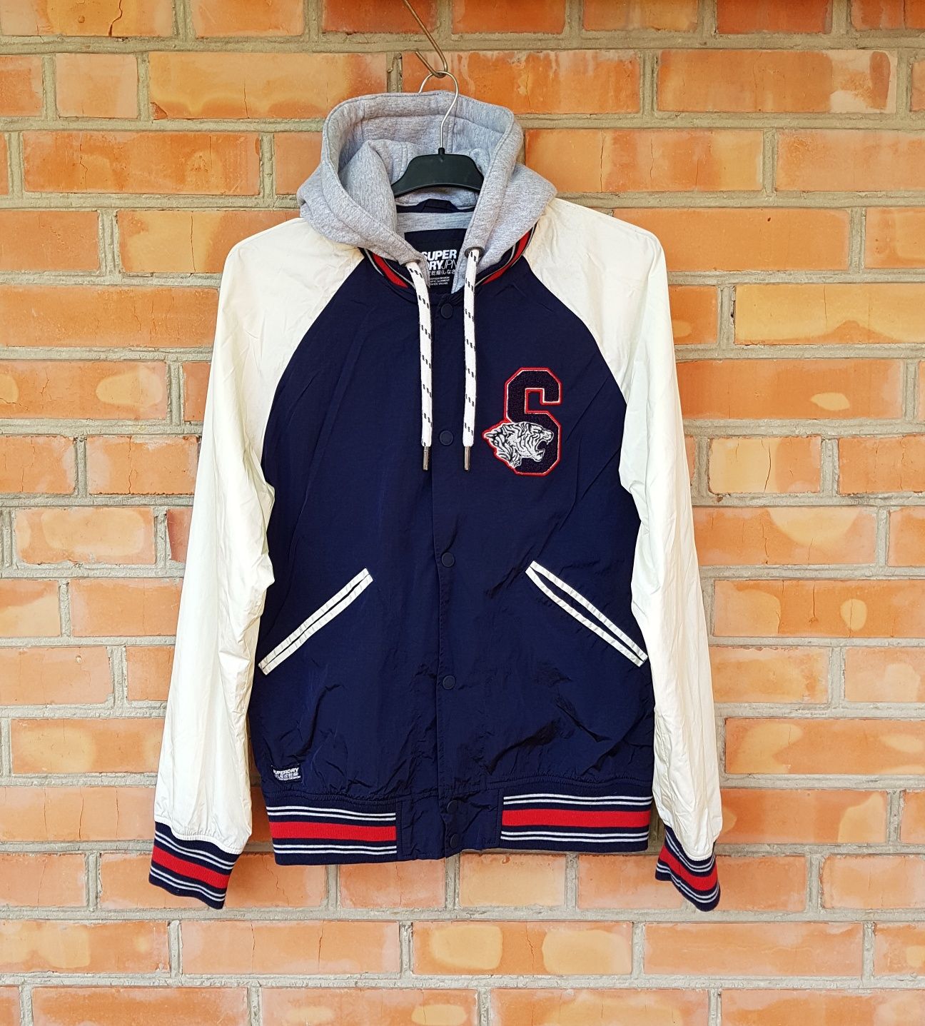 Superdry куртка ветровка зипка худи оригинал M