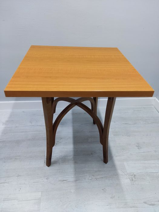 Stół stolik Fameg 70/70  10 szt.