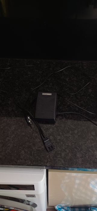 Maquina de costura Singer M320L Serenade