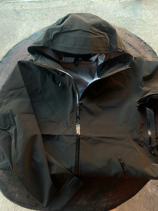 Вітровка arcteryx beta Lt