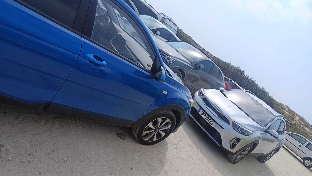 Kia STONIC 2024 impecável