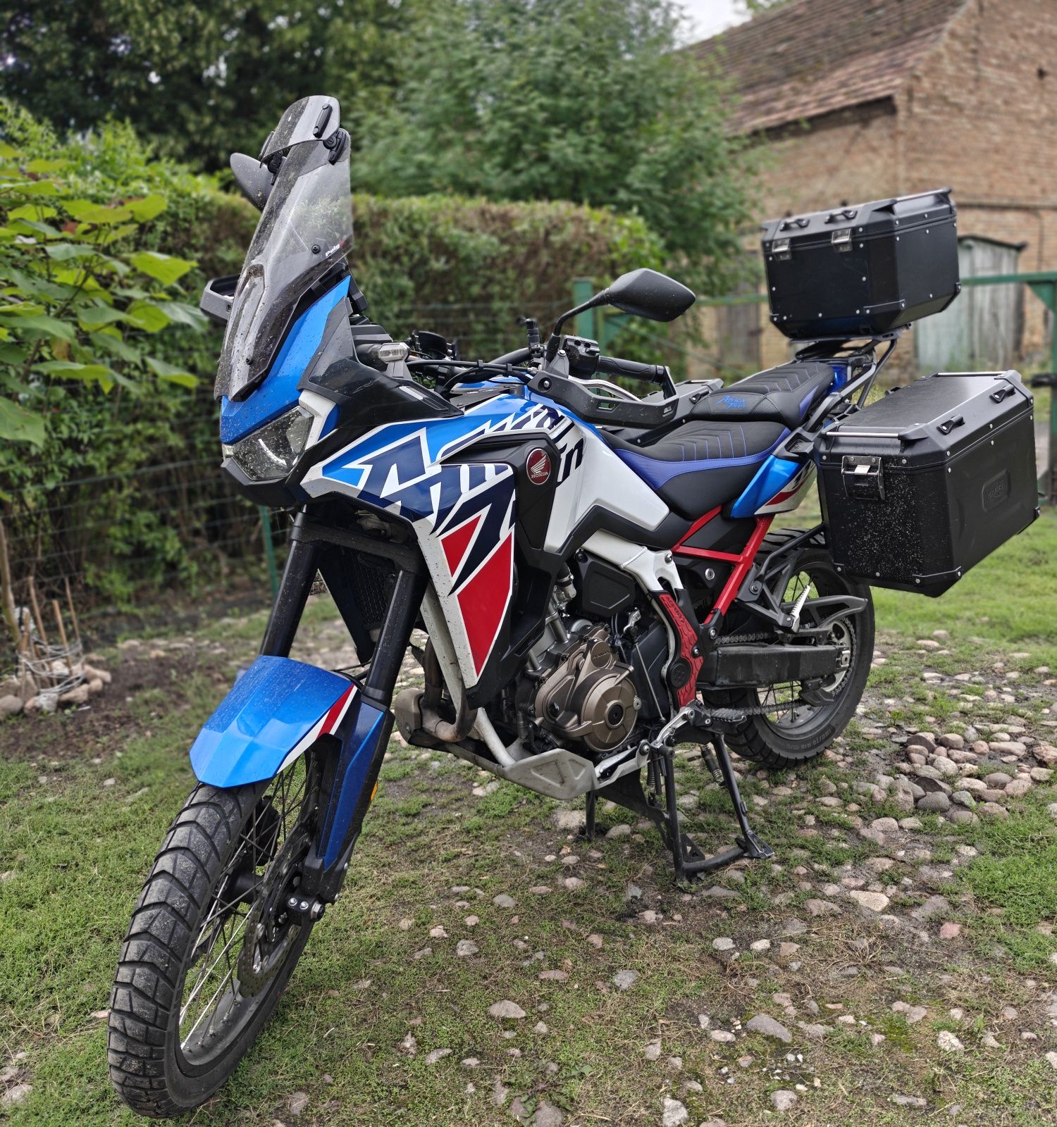 Honda CRF1100L Africa Twin 2023, Polski salon