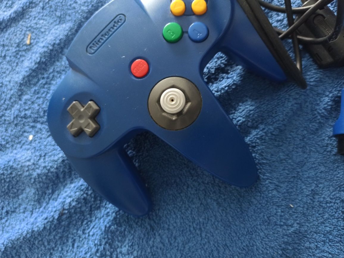 2 Controllery Nintendo 64