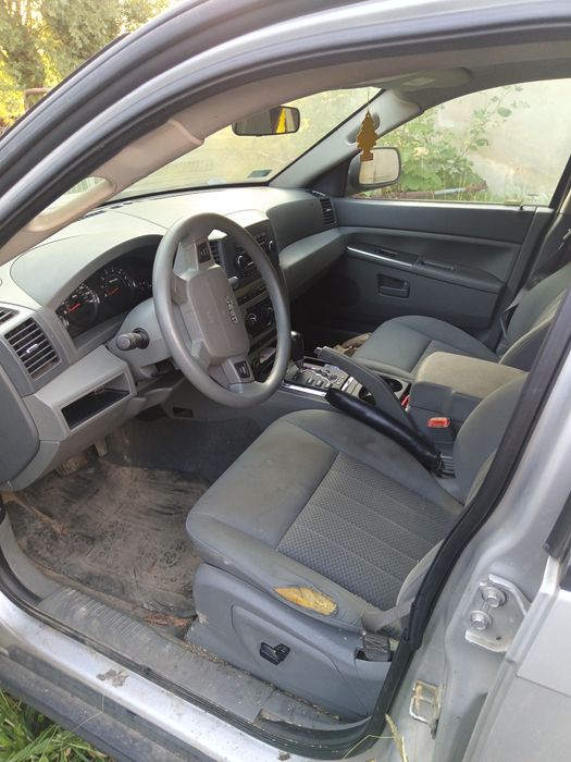 Jeep grand Cherokee wk +dół silnika.