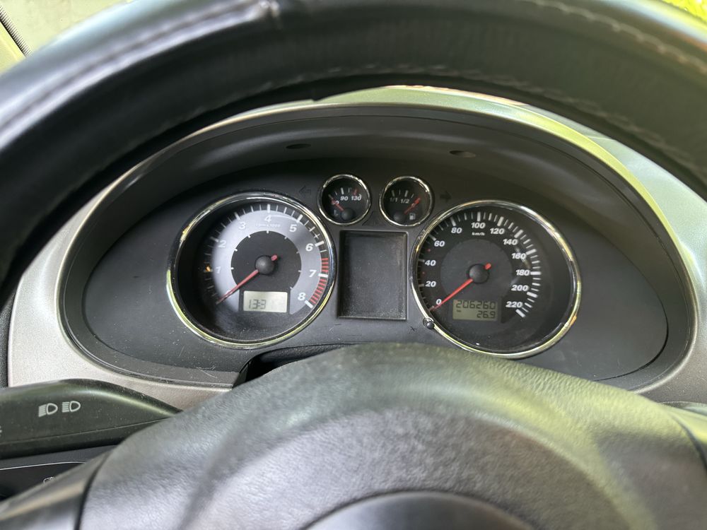 Seat Ibiza 1.4 16V 100cv Gasolina – 2005 – 3 Portas