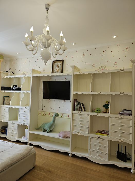 ПРЕСТИЖ ХОЛЛ. ЦЕНТР 4 ком.  210 м.