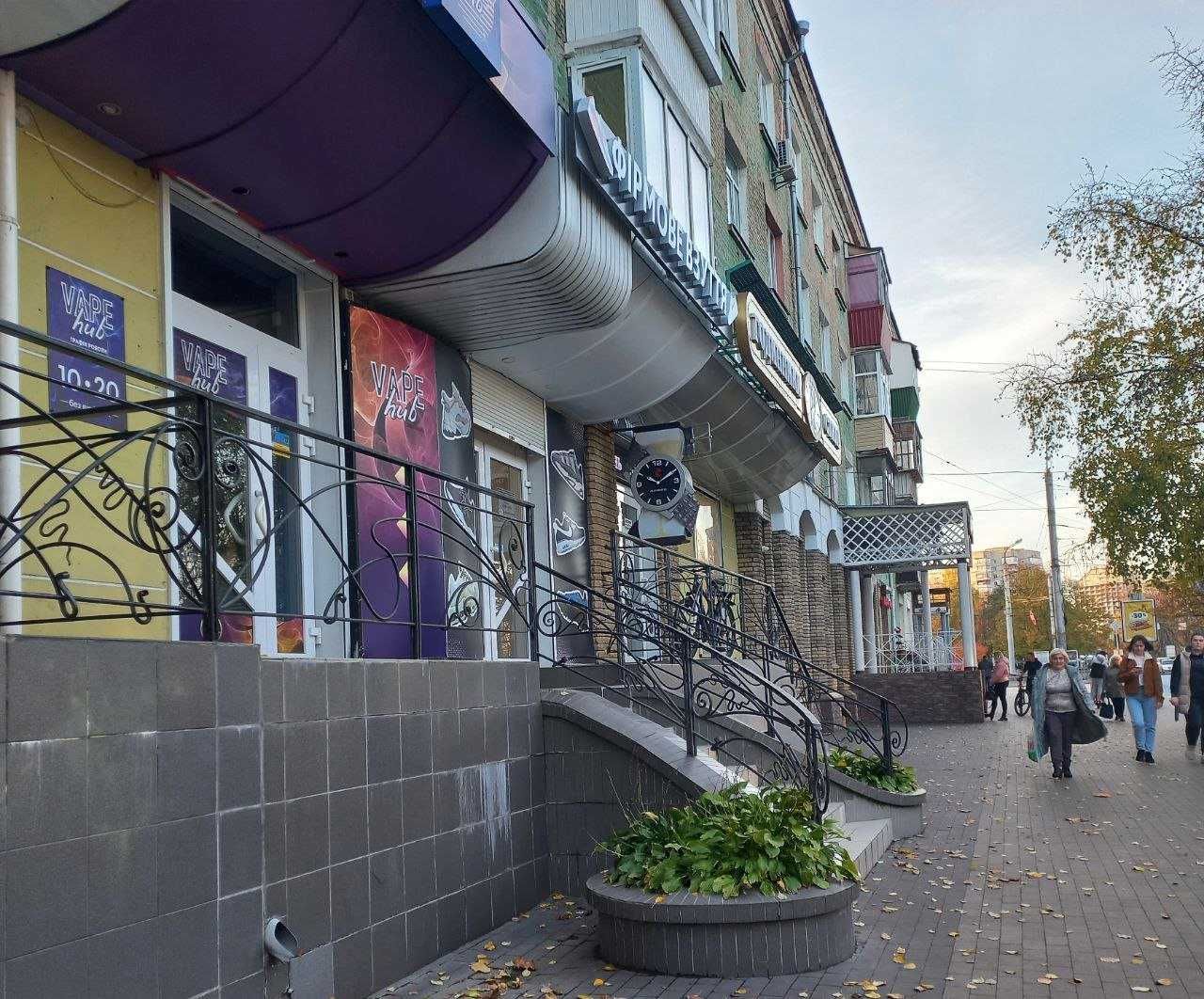 Здам приміщення в центрі з ремонтом 60м2 - фасад