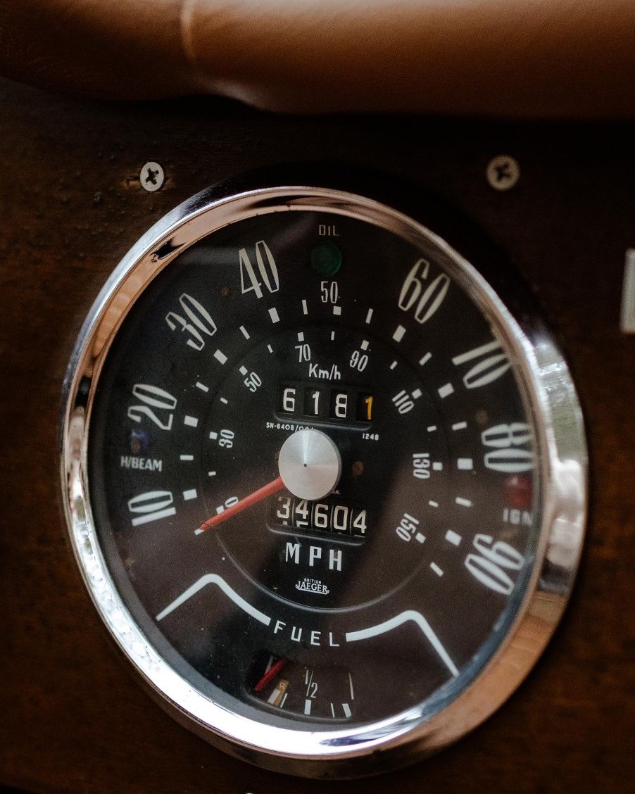 Tributo Bugatti homologado e matriculado