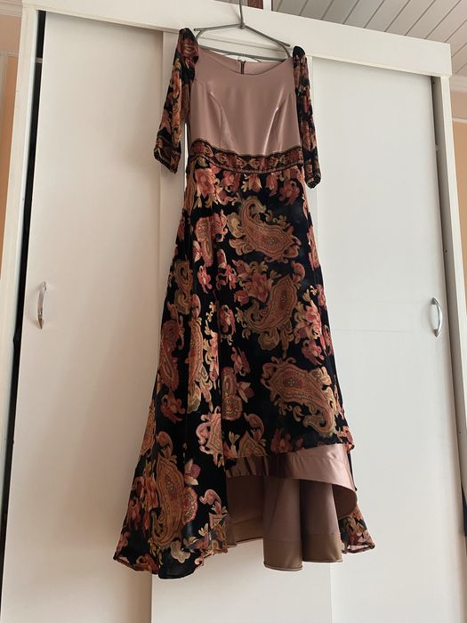 Сукня вечірня