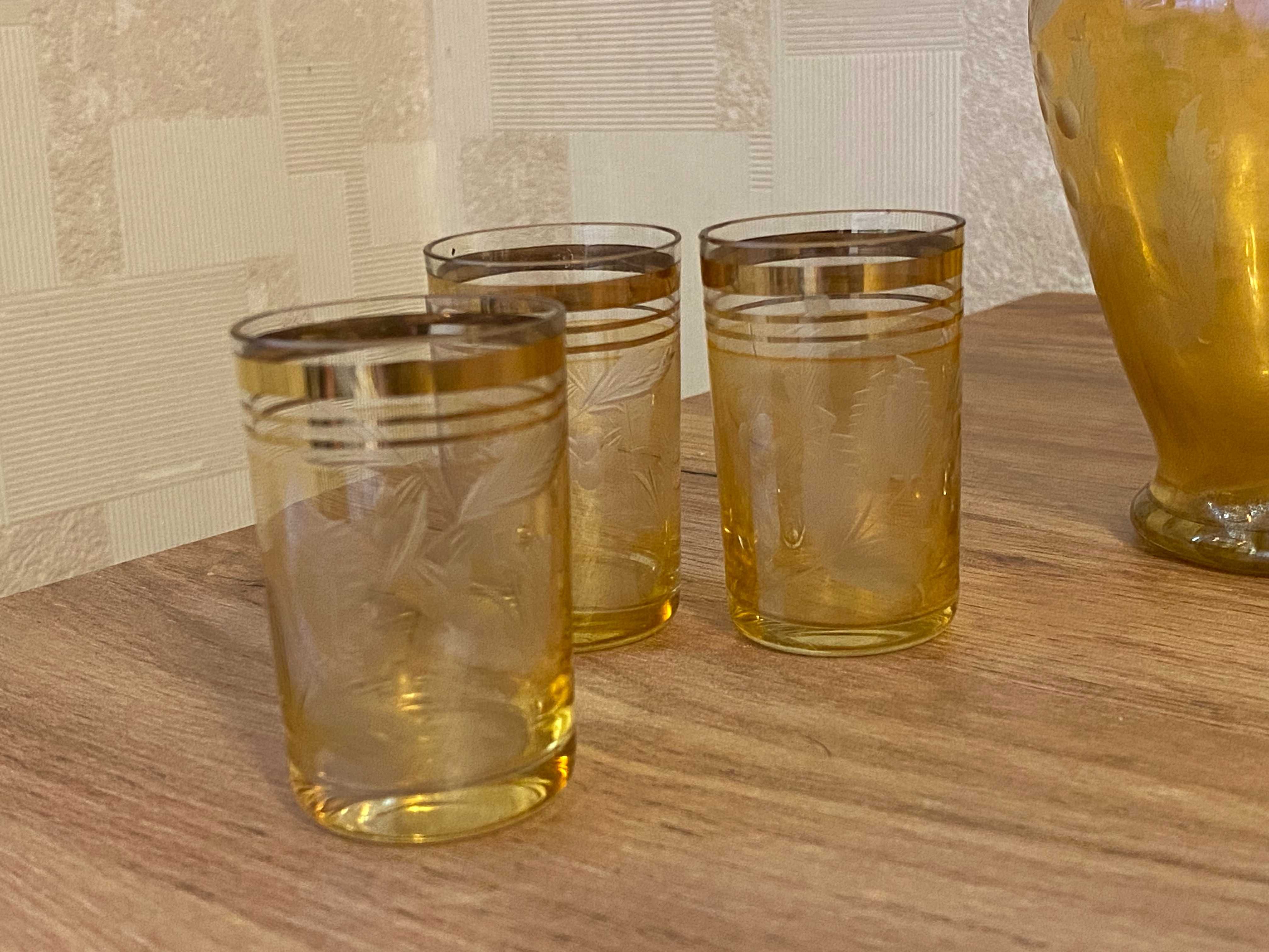 Продам сервиз для крепких напитков