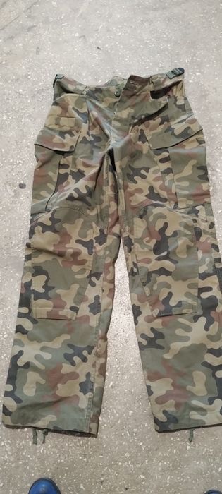 Spodnie Helikon - Tex w kamuflażu leśnym Combat-Trousers Woodland Camo
