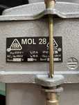 Włącznik olejowy MOL 28