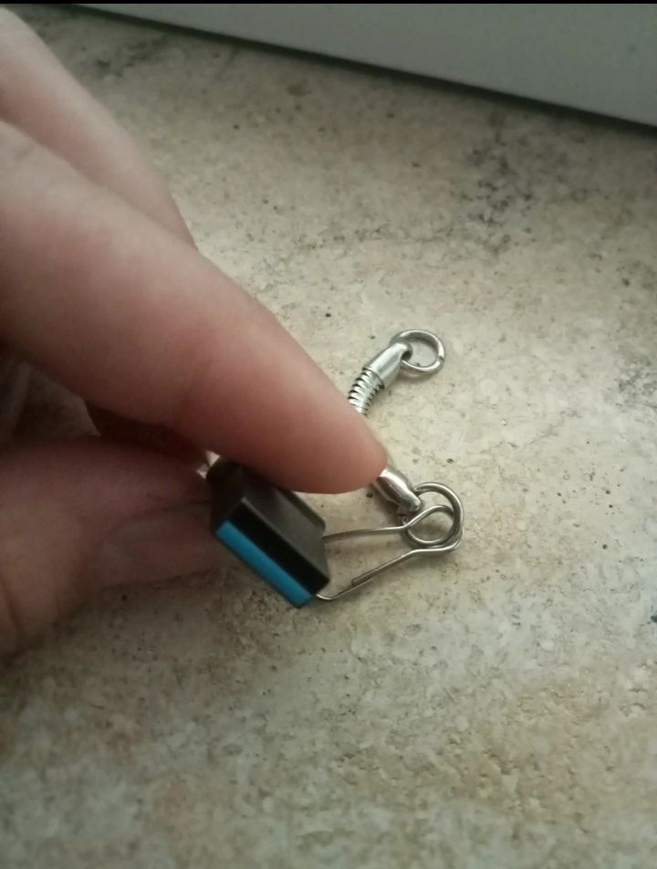 Pen USB 64gb cinzenta