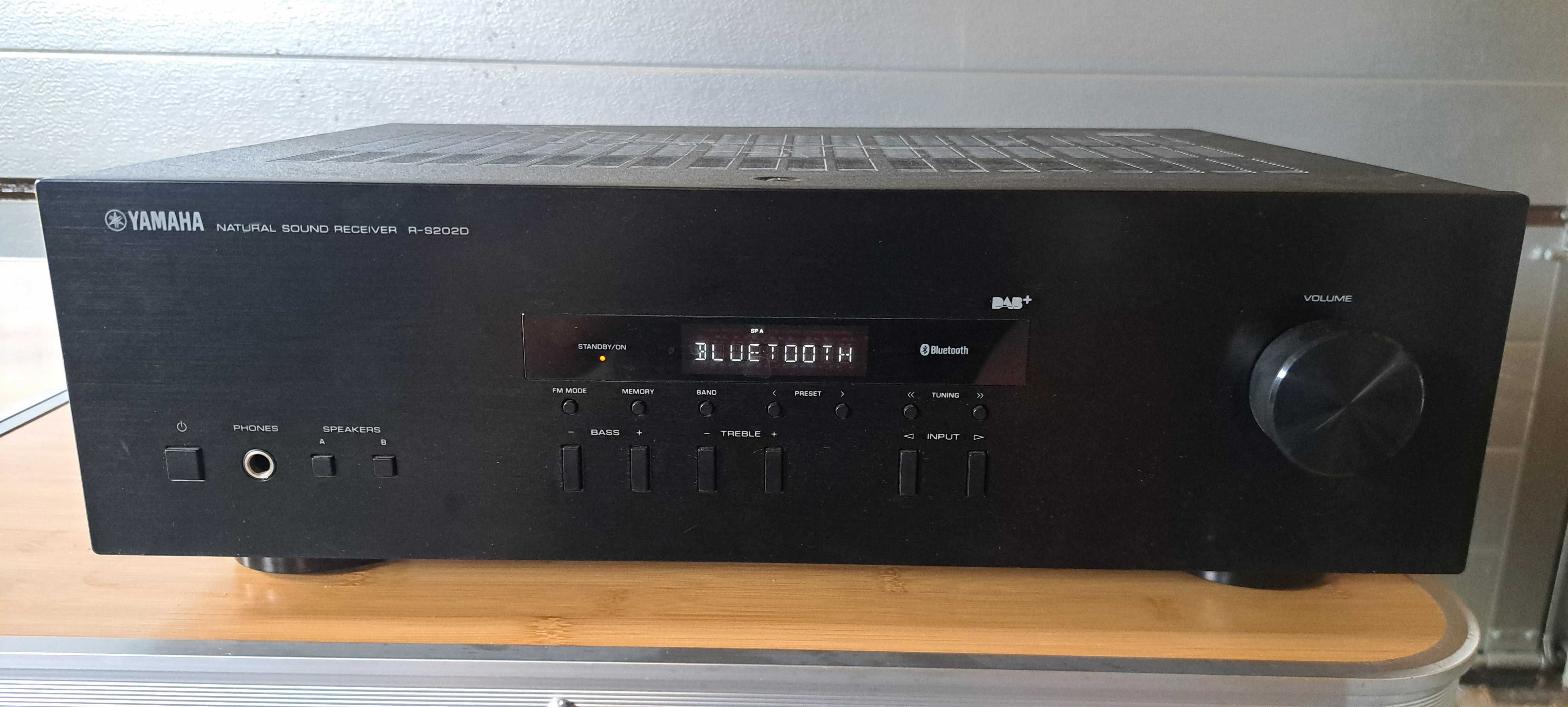Yamaha R-S202D Amplituner Bluetooth