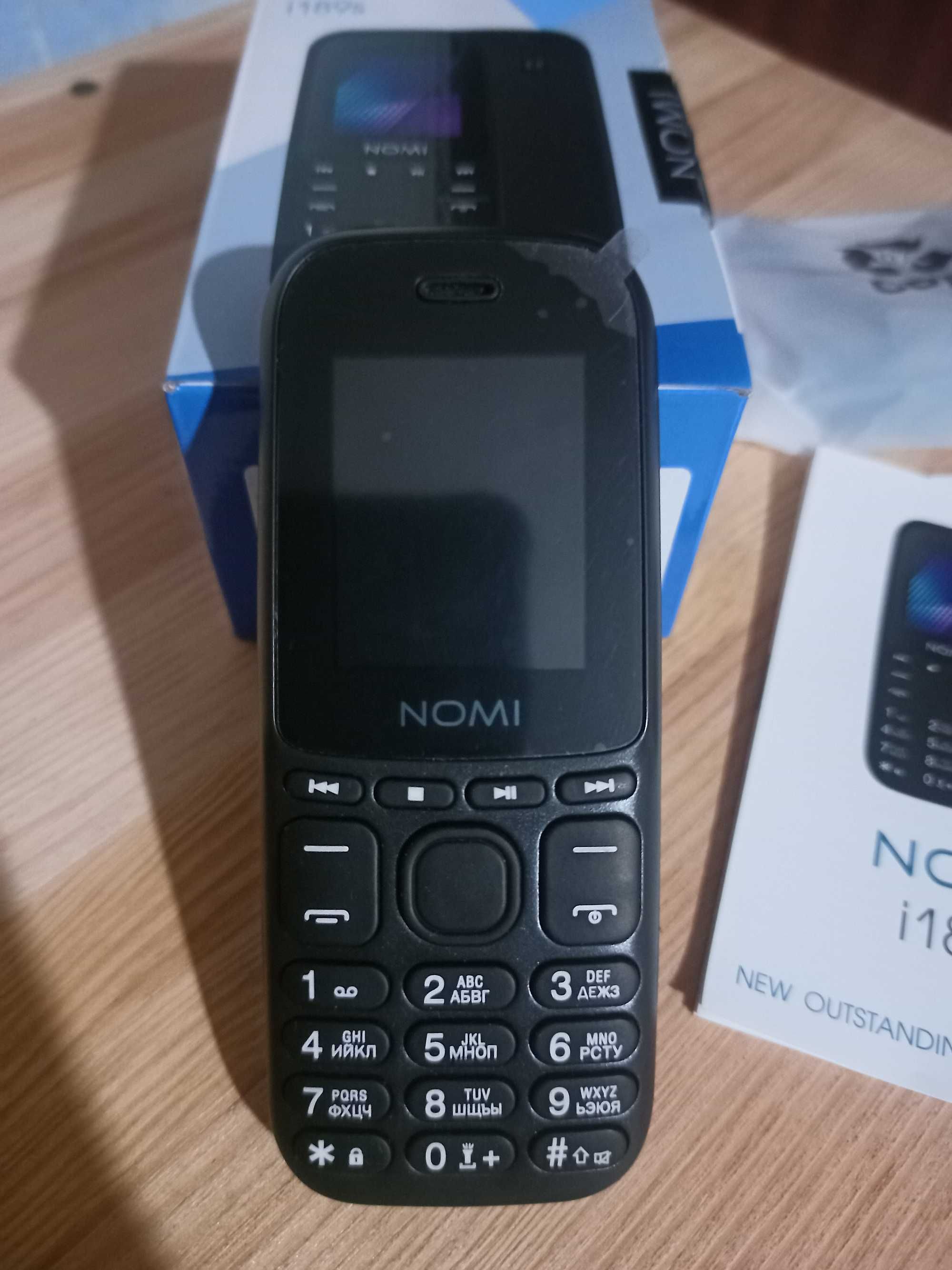 Мобільний телефон Nomi i189s