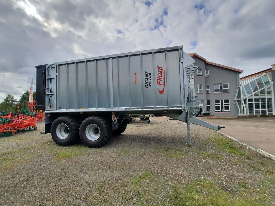 Przyczepa Fliegl 271