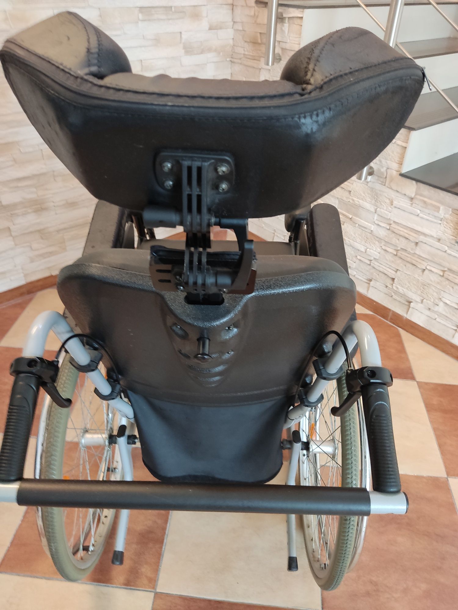 Wózek inwalidzki, multipozycyjny