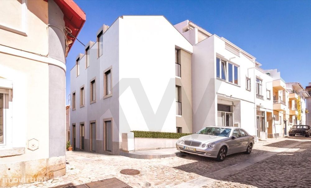 Prédio com Projecto Aprovado e Licença de Construção em Vigor no Centr