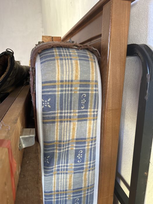 Cama de corpo e meio