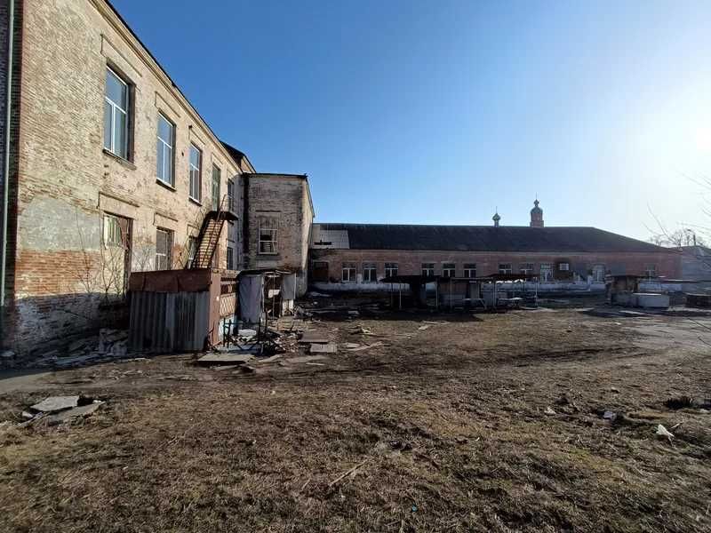 Нежитлова будівля, 1413,8 кв. м, Лозова, вул. Покровська, 2