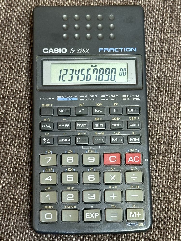 Калькулятор CASIO fx-82SX з новими батарейками