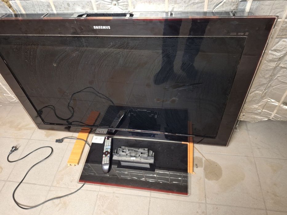 Samsung 52 całe lcd