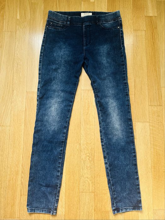 Джегінси жіночі stradivarius