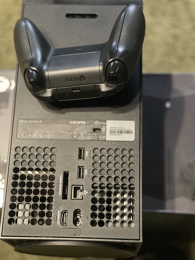 Xbox series X 1 tb ігрова приставка