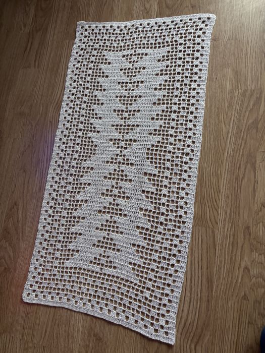 Serwetka świateczna robiona na szydełku