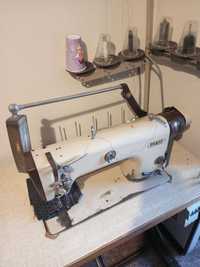 Професійна швейна машинка Pfaff