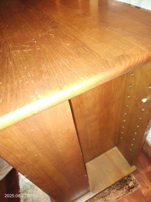 Móvel para CDs e arrumação