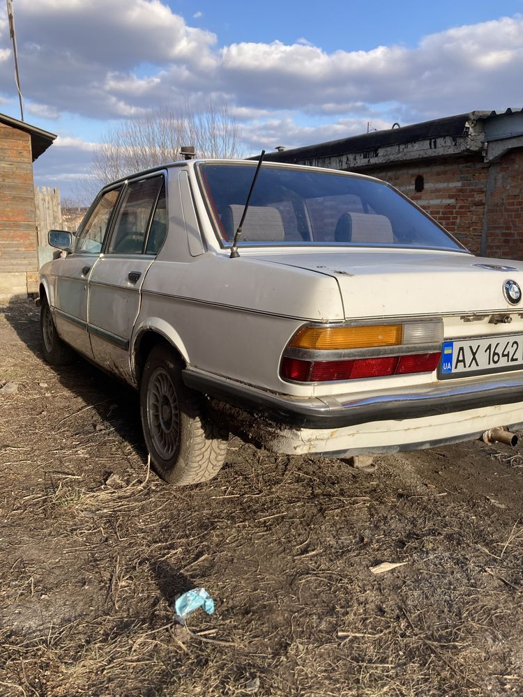 Продам BMW E28