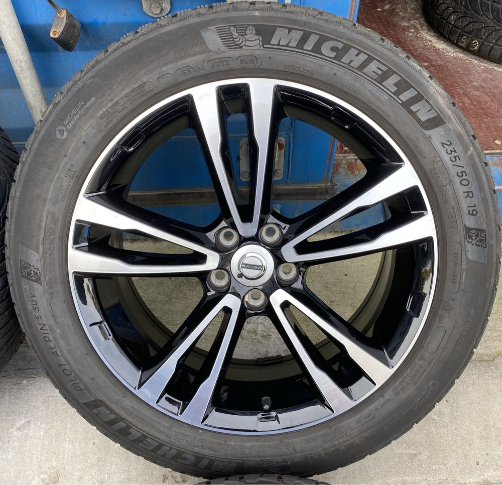 Felgi aluminiowe 19'' Volvo XC40 V90 CC R-Design XC60 S60 V60 S90 V90