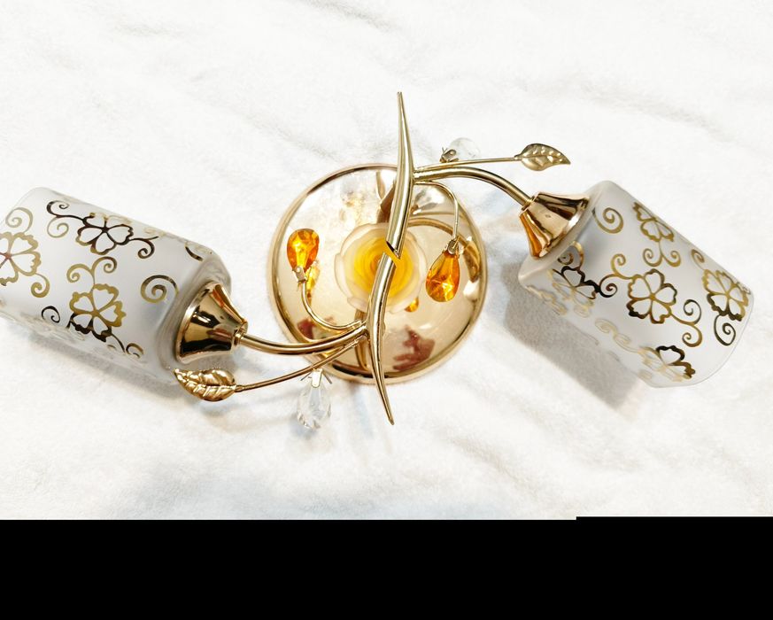 Люстра на дві лампочки